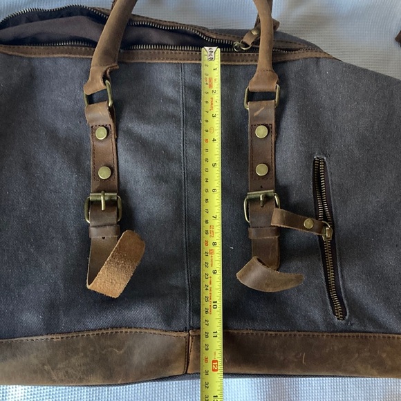 DUFFEL Travel Sports Bag Brown Gray Canvas Leather Multiple Zipper Pockets - Picture 10 of 10
